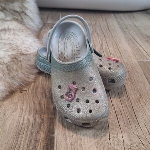 Crocs Iridescent Glitter Blue To Silver With Charms Sz 1